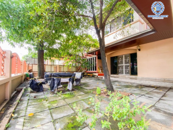 *****บ้านเดี่ยวมือสอง นนทบุรี ม.รติรมย์2 กาญจนาภิเษก เนื้อที่กว้าง 60 ตร.ว. มาพร้อมฟังก์ชัน 3 ห้องนอน 2 ห้องน้ำ 2 ที่จอดรถ ภายในกว้างขวาง พร้อมลากกระเป๋าเข้าอยู่ได้ทันที! ตั้งบนทำเลดี เดินทางสะดวก เชื่อมต่อถนนกาญจนาภิเษก ,ถนนราชพฤกษ์ ,ถนนนครอินทร์ และใกล้ทางด่วน "ศรีรัช" จองเลย!